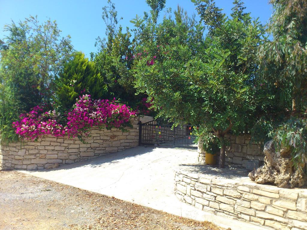 Mikros Paradisos Somatas Exterior photo
